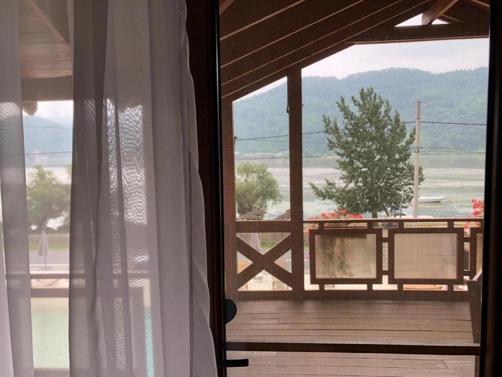 Pensiunea Deian-Clisura Dunarii Moldova Noua Εξωτερικό φωτογραφία